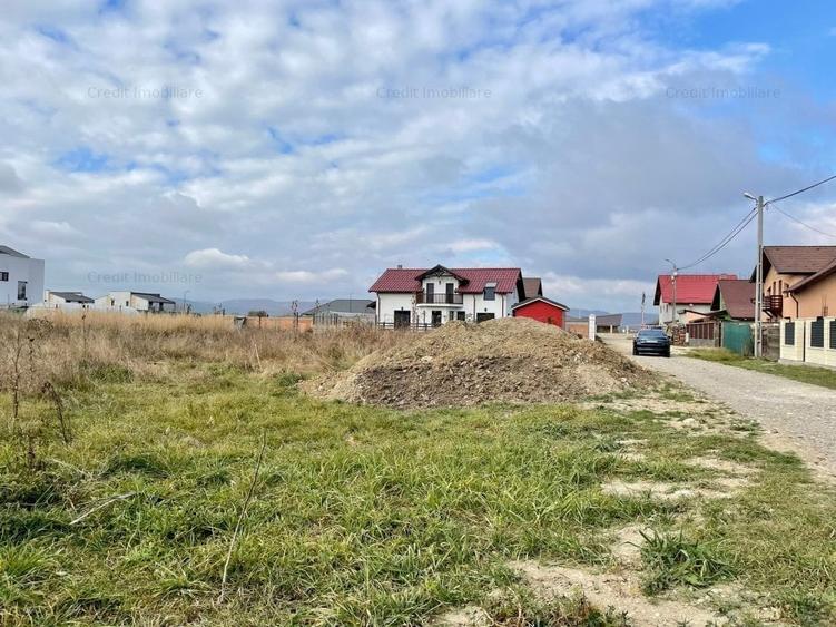 Lot de casa zona Cristian (suprafata 1000mp) - 3