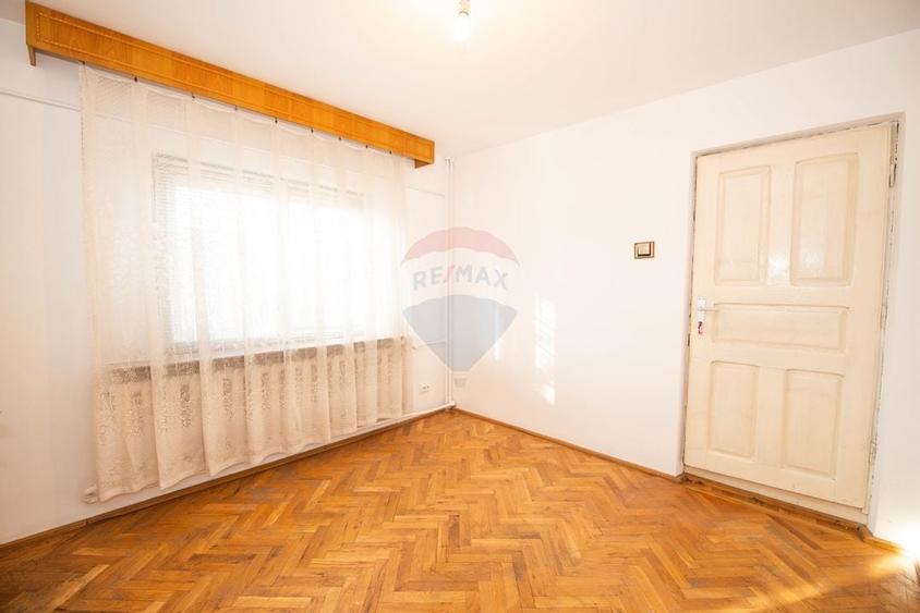 Casa Vila cu 7 camere de vanzare 250 mpu, 200 mp teren,  Buzau - 29