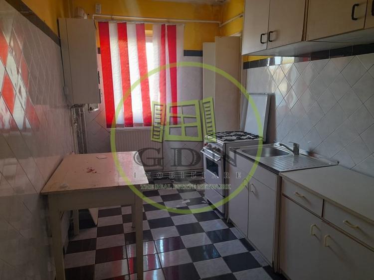 Apartament 2 camere de vanzare la parter B-ul Unirii    Fagaras jud. Brasov - 2