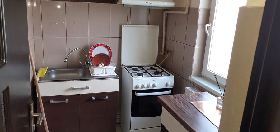 Inchiriez garsoniera Str Decebal - 5