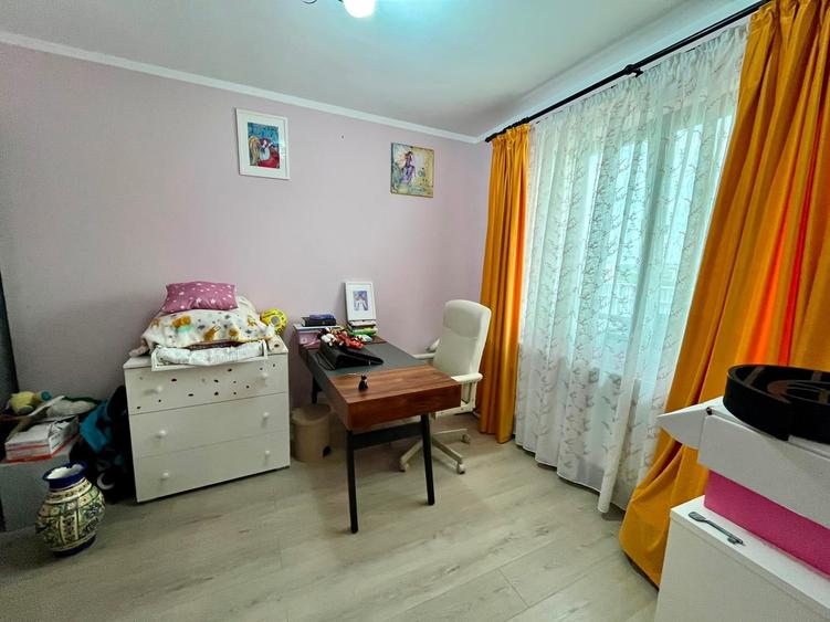 Casă individuală cu 5 camere cu Canalizare în Miroslava