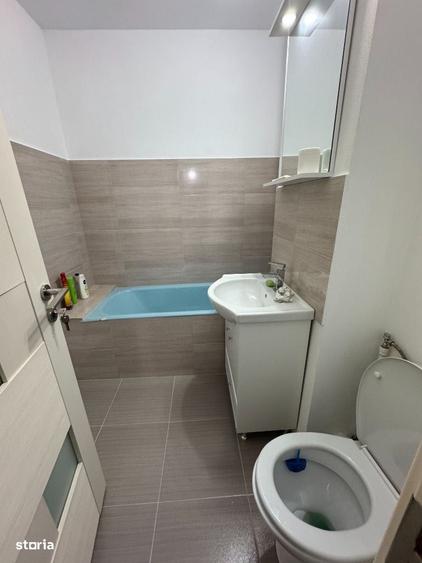 Apartament cu 3 camere decomandat în Mioveni