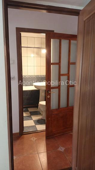 Agentie inchiriem apartament 3 camere Ultracentral-Str.Felix Aderca,-Asirom,Centrala ,AC,mobilat