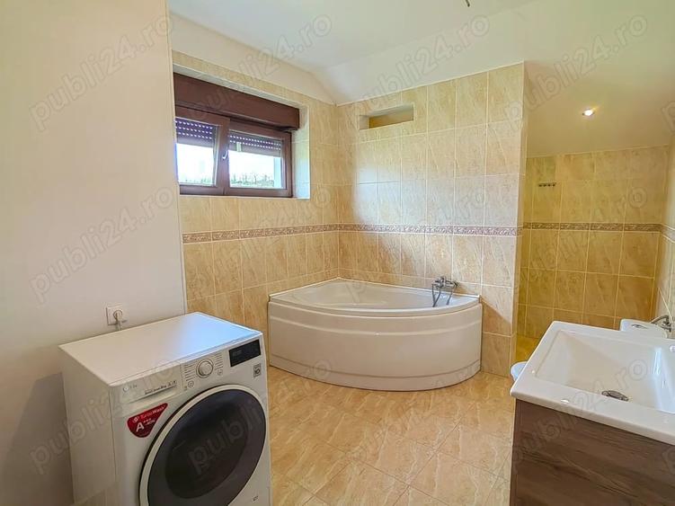 Casă cu 5 camere cu Teren 372 Mp în Central
