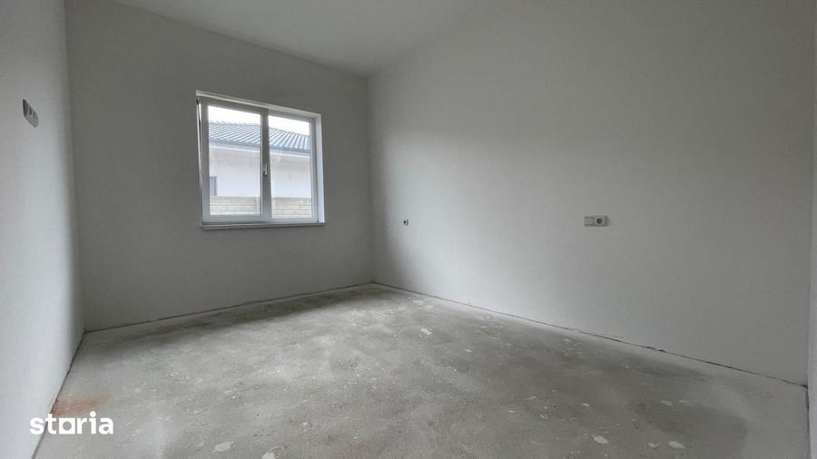 Casă cu 3 camere cu Teren 250 Mp în Sântandrei