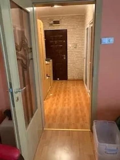 Apartament cu 3 camere decomandat în Girocului