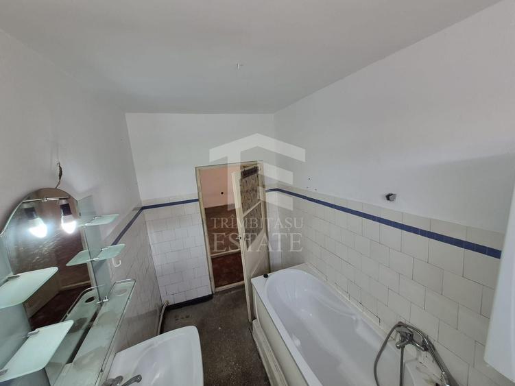 Casă individuală cu 4 camere cu Canalizare în Cioceanu