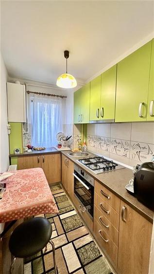 Apartament cu 2 camere semidecomandat în Florilor