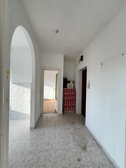 Apartament cu 3 camere semidecomandat în Ultracentral