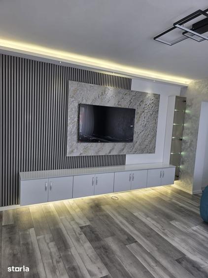 Apartament cu 2 camere decomandat în Exterior Vest