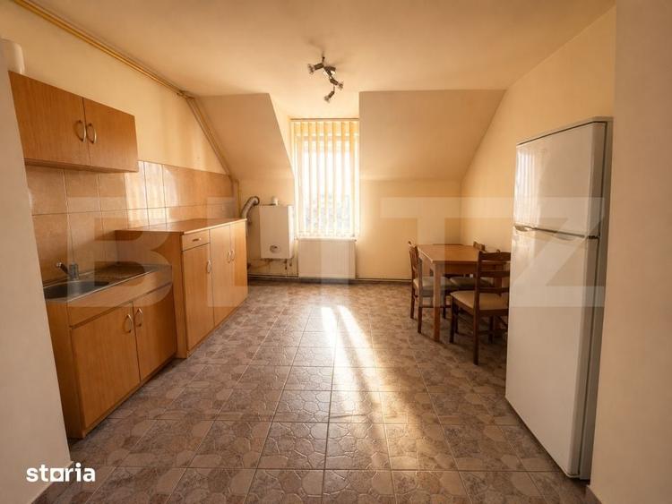 Apartament cu 5 camere în Central