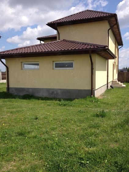 Casă cu 5 camere cu Teren 1400 Mp în Berceni
