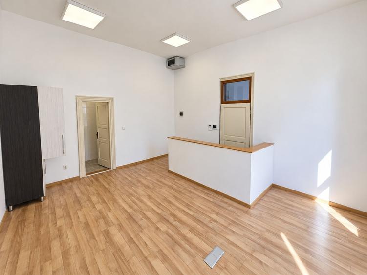 Birou, de 56 mp, în Ultracentral
