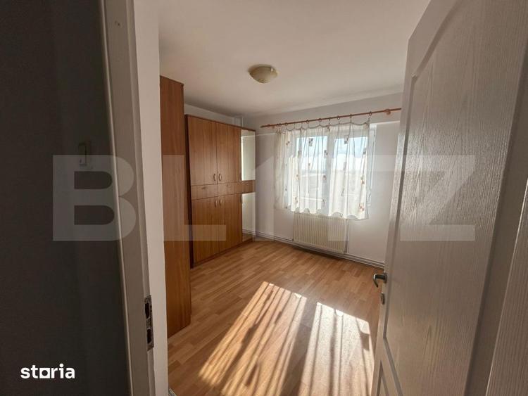 Apartament cu 3 camere decomandat în Micro 11