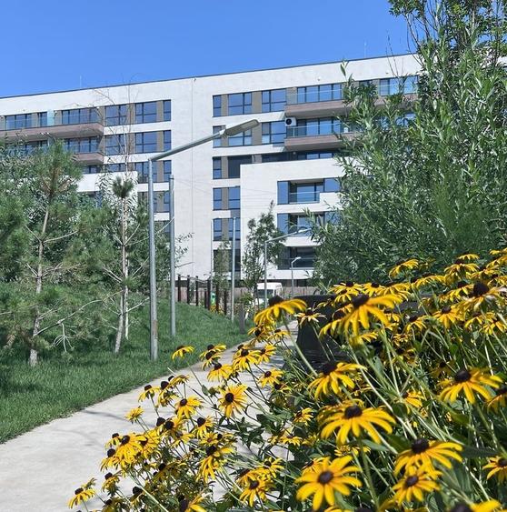 Apartament cu 3 camere semidecomandat în Străulești