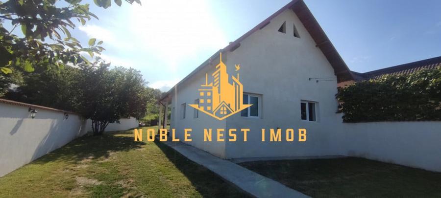 Casă cu 5 camere cu Teren 2500 Mp în Central