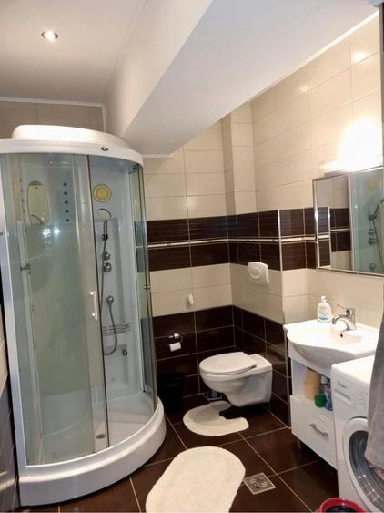 Apartament cu 2 camere decomandat în Micro 17