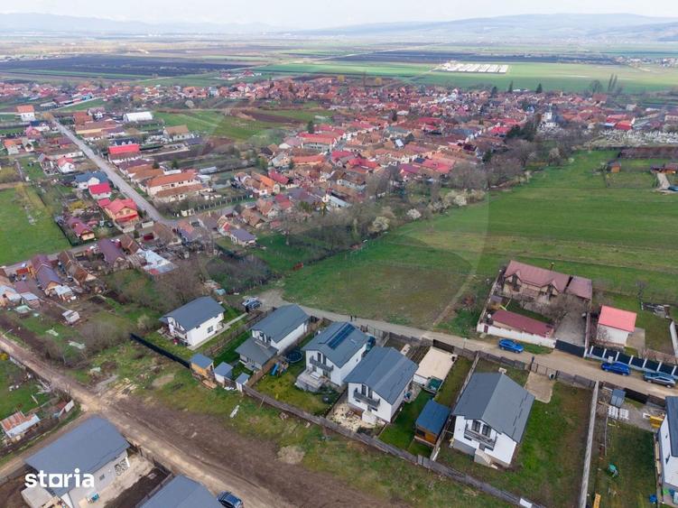 Teren intravilan cu vedere panoramica, utilita?i si pozi?ie excelenta! - 9