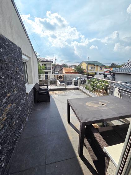 Voluntari, Andronache, vila P+1+M renovata, curte amenajata - 14