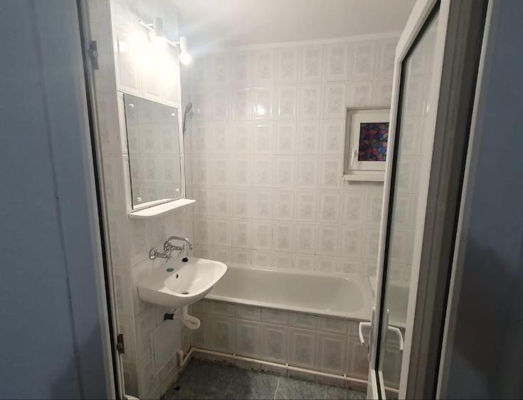 Inchiriez aprtament 2 camere decomandat - 1