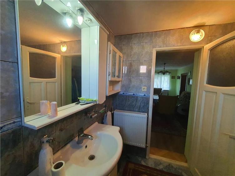 Casa singur in curte cu  700mp teren in orasul Avrig, 25km distanta de Sibiu - 14