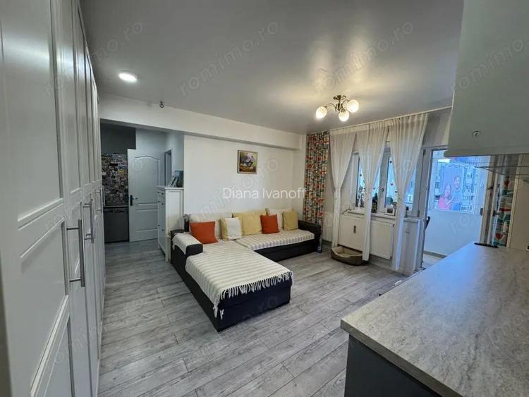 Apartament 3 camere, etaj 10, Republicii