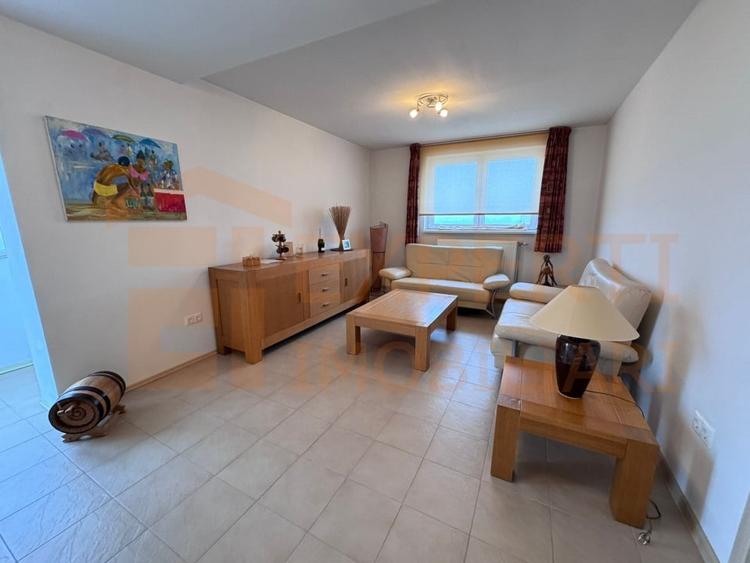 Oportunitate! Apartament 3 camere de vanzare, in Zona Centrala - 3