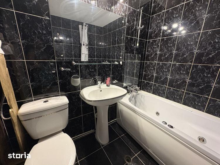 Apartament trei camere ,etajul 1 ,Nufarul - 13