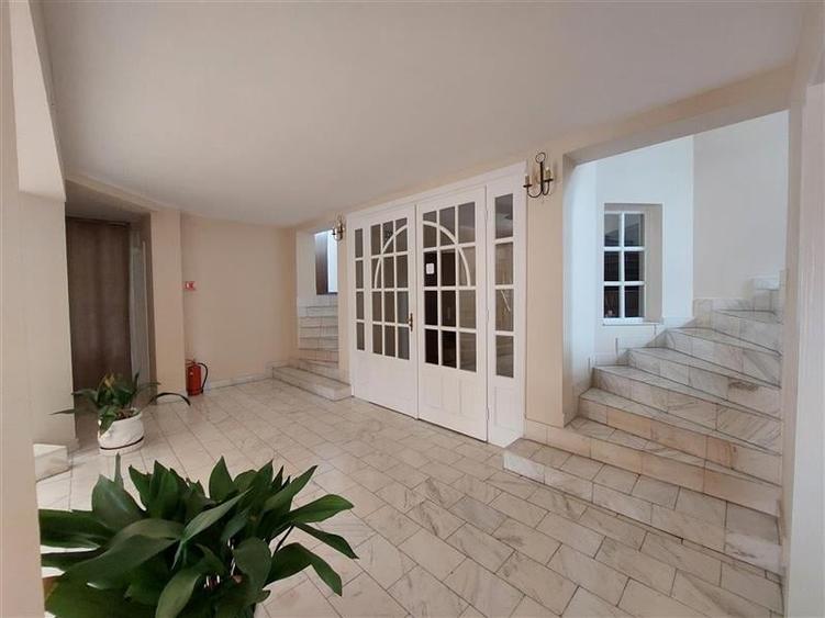 Casa cu 13 camere, pentru activitati diverse, in Micalaca - 2