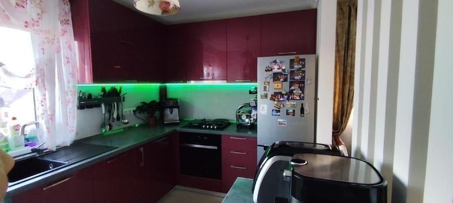 Vând apartament cu 3 camere - 9