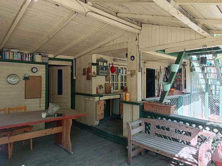 Casa si cabana in aceeasi curte de vanzare - 4