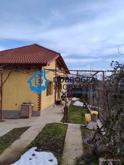 Casă individuală cu 4 camere cu Canalizare în Cataloi