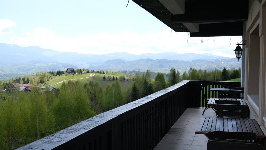 Vanzare hotel in zona superba de munte cu priveliste incredibila din camere - 8