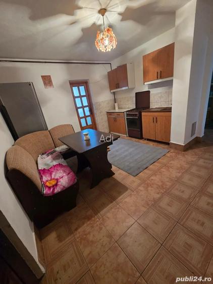 Inchiriez apartament 2 camere decomandat