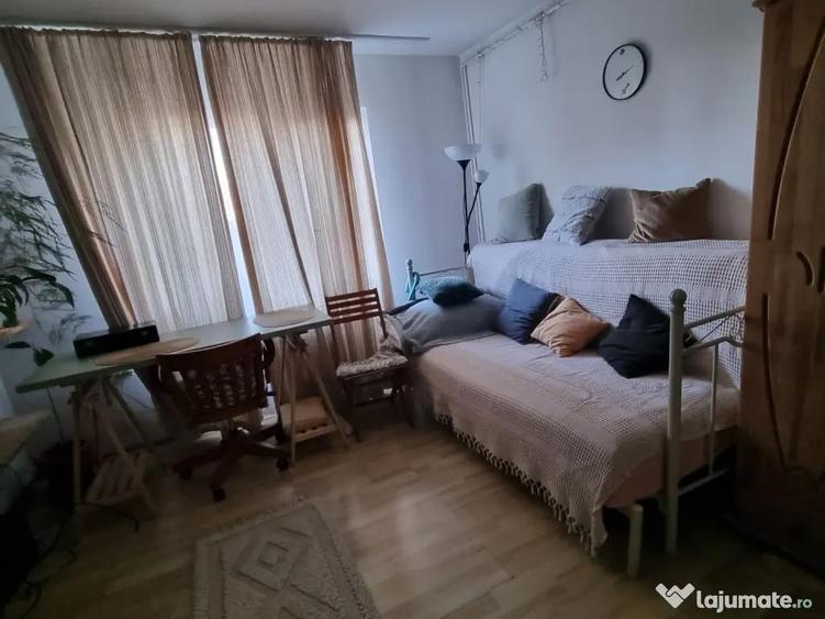 Garsoniera Rasnov ISR centru istoric - 1