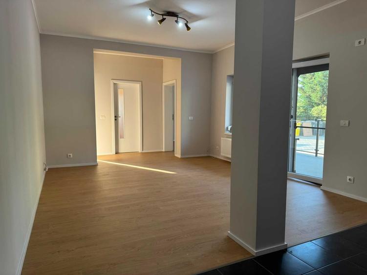 Apartament cu 3 camere decomandat în Giroc