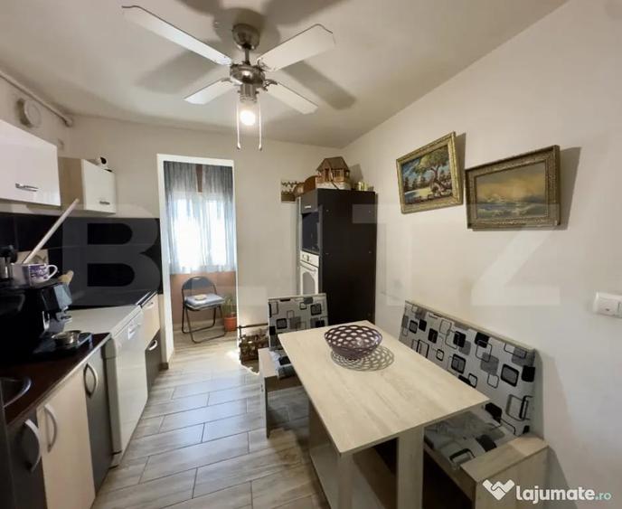 Apartament cu 3 camere decomandat în Cetate