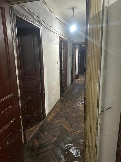 Apartament 3 camere 80,40 mp decomandat Vila veche tip bloc - 9