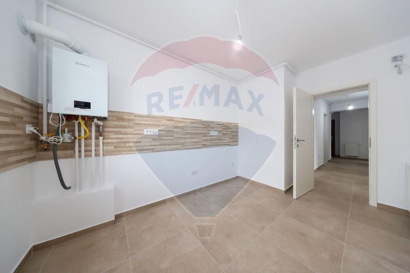 Apartament 3 camere – Tractorul- 73 mp, parcare și boxa - 15