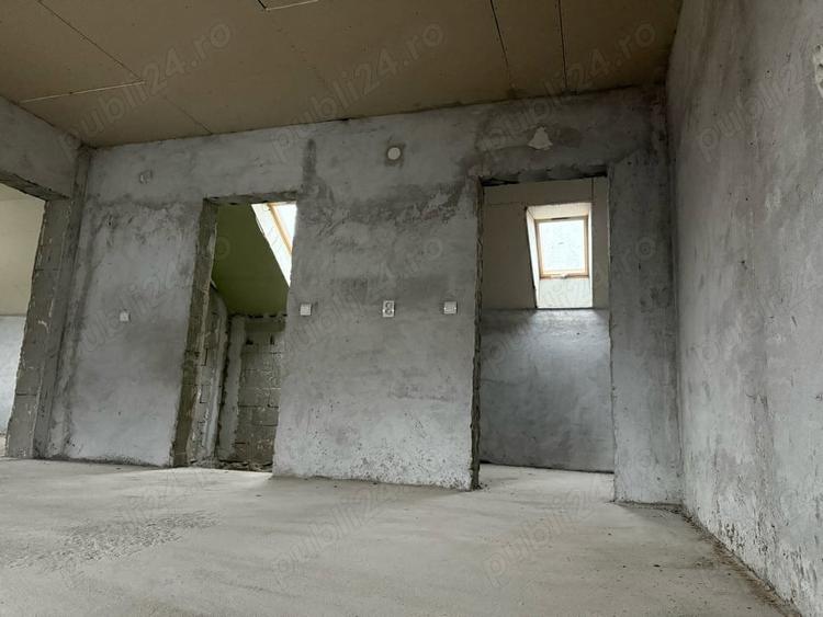 Casa de vanzare cu mansarda si gradina - 2