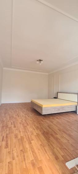 Casă individuală cu 3 camere cu Canalizare în Siderurgiștilor