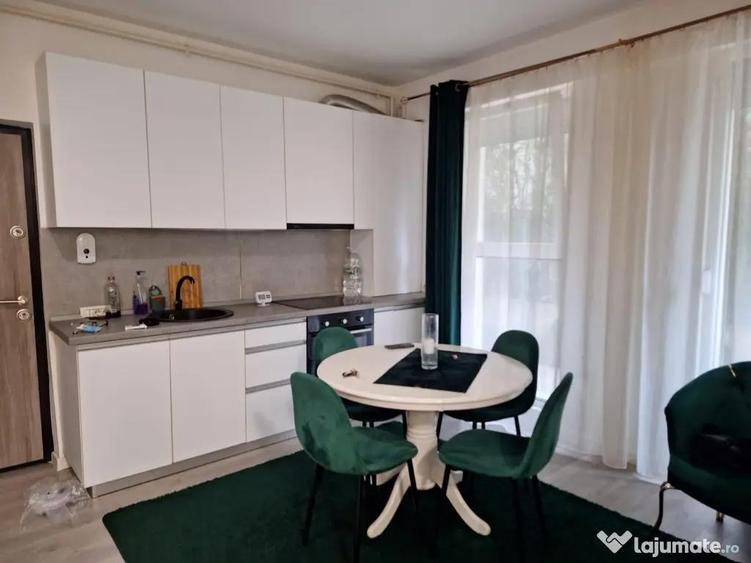 Inchiriez apartament 2 camere Mamaia sat central - 1