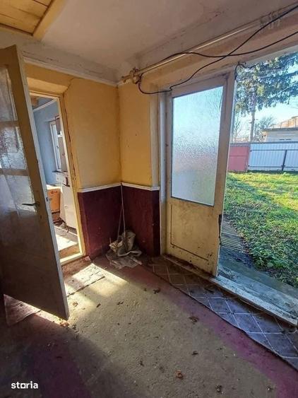 Casa de vanzare la 10 minute de Roman, teren de 1.225mp 33.800euro - 10