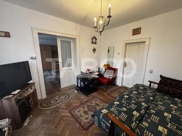 Casa individuala cu acces auto si garaj renovata exterior Trei Stejari - 2