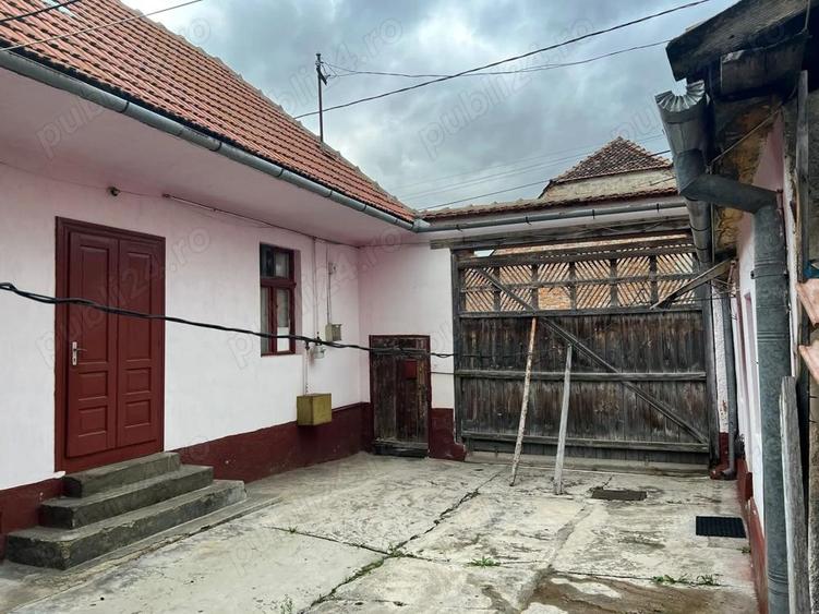 Casa de vanzare in centru Zarnesti - 2