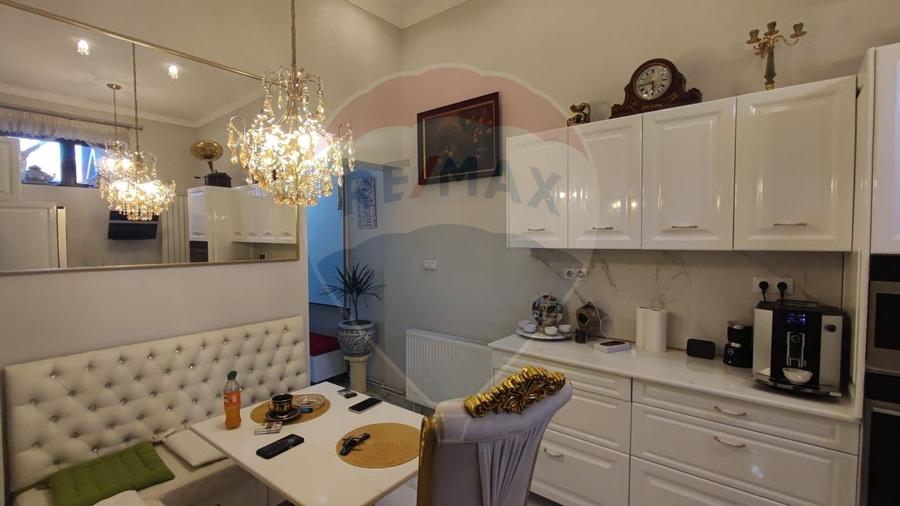 Apartament spatios la curte 2 dormitoare Salonta str. Republicii - 15