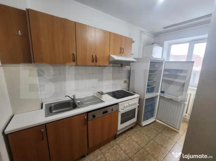 Apartament 3 camere, 75 mp, zona Cetate - 4