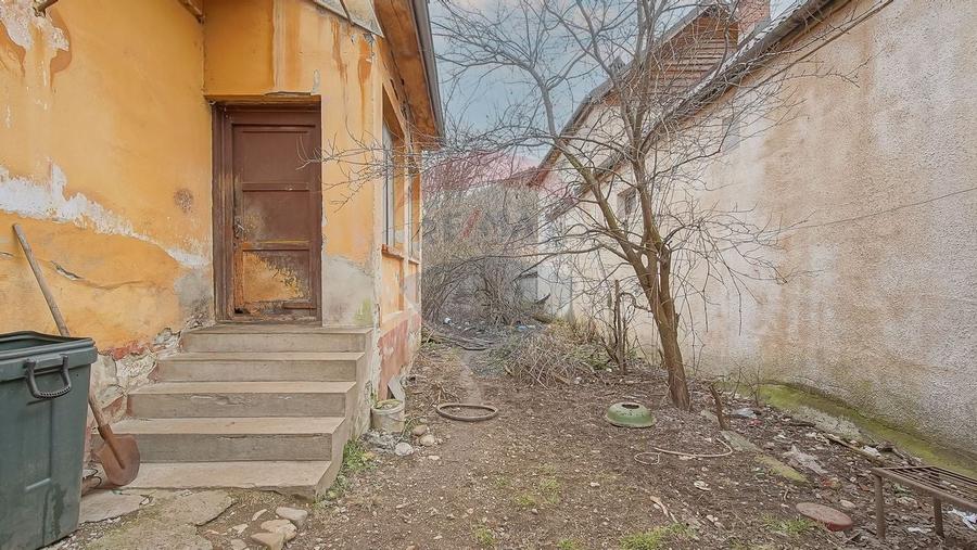 Teren intravilan 500 mp între case , construcție existentă în Râșnov - 6