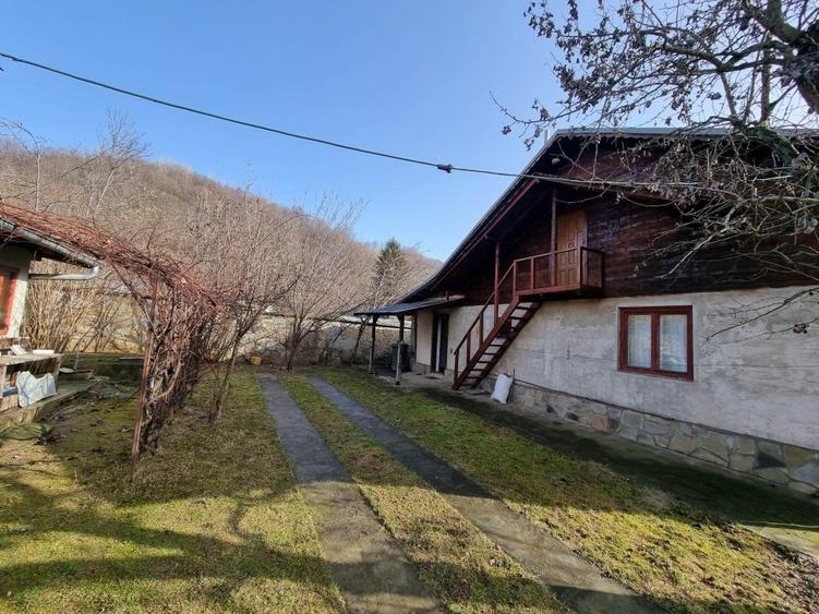 Valenii de Munte |Carbunesti | Casa cu 3 camere | Zona superba| - 17