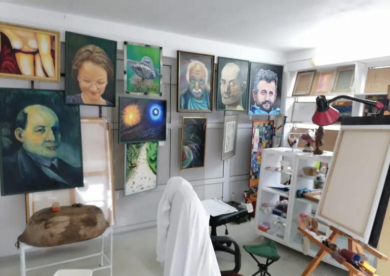 Spatiu comercial (teren proprietate personala--cumparat)+ apartament anexat - 10